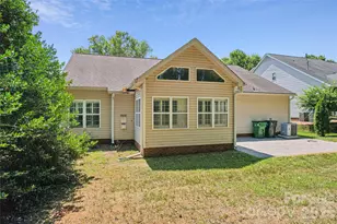 10906 Chamberlain Hall Ct, Charlotte, NC 28277 - Photo 38