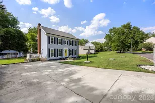 3100 Swanquarter Dr, Charlotte, NC 28262 - Photo 2