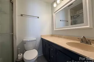 2705 N Center St, Hickory, NC 28601 - Photo 18