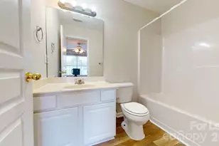 5545 Seths Dr, Charlotte, NC 28269 - Photo 10