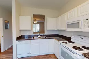 5545 Seths Dr, Charlotte, NC 28269 - Photo 4
