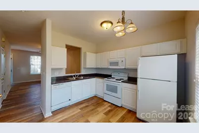 5545 Seths Drive, Charlotte, NC 28269 - Photo 6