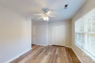 5545 Seths Dr, Charlotte, NC 28269 - Photo 16