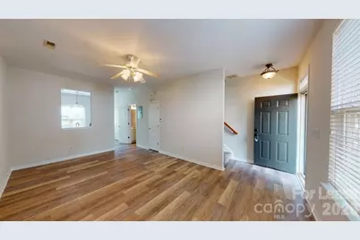 5545 Seths Drive, Charlotte, NC 28269 - Photo 2