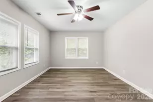 2376 S US 321 Hwy, Newton, NC 28658 - Photo 24