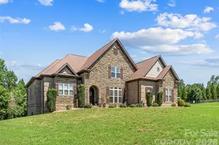 5895 Bakers Point, Hickory, NC 28602 - Photo 2