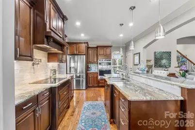 5895 Bakers Point, Hickory, NC 28602 - Photo 6