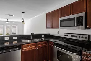 1224 Green Oaks Ln, Charlotte, NC 28205 - Photo 4
