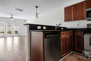 1224 Green Oaks Ln, Charlotte, NC 28205 - Photo 2