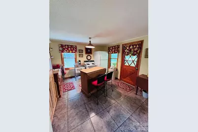 6835 Nc 183 Highway, Newland, NC 28657 - Photo 6