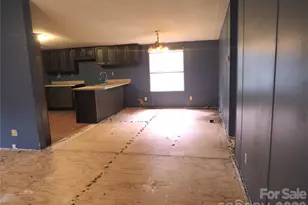 153 Ridgewood St, Shelby, NC 28152 - Photo 2