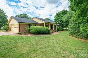 1602 Arden Dr, Lincolnton, NC 28092 - Photo 4