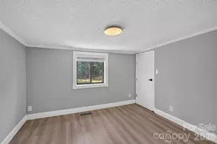 7040 Pear Tree Rd, Charlotte, NC 28216 - Photo 32