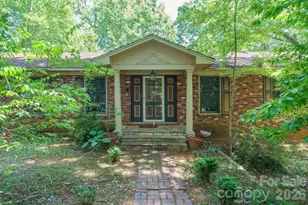1729 Brentwood Dr, Newton, NC 28658 - Photo 2