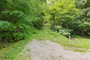 1915 Creston Dr, Black Mountain, NC 28711 - Photo 14