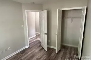 6617 Cedar Cliff Dr, Charlotte, NC 28216 - Photo 14
