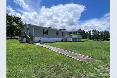 755 Fairview Loop, Hot Springs, NC 28743 - Photo 2