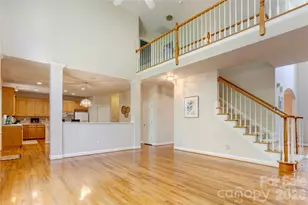 6015 Graburn's Ford Dr, Charlotte, NC 28269 - Photo 8