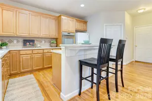 6015 Graburn's Ford Dr, Charlotte, NC 28269 - Photo 12