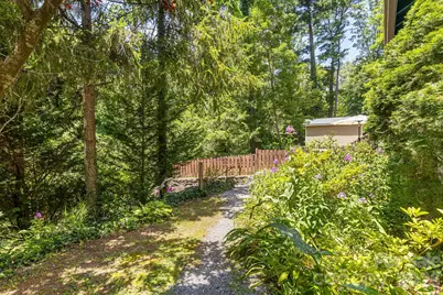 25 B Saint Dunstans Circle, Asheville, NC 28803 - Photo 26