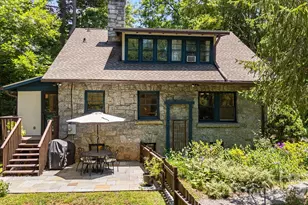 25 B Saint Dunstans Circle, Asheville, NC 28803 - Photo 6