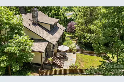 25 B Saint Dunstans Circle, Asheville, NC 28803 - Photo 2