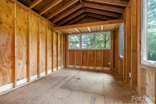 917 W Blue Ridge Rd, East Flat Rock, NC 28726 - Photo 36