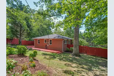 917 W Blue Ridge Road, East Flat Rock, NC 28726 - Photo 28