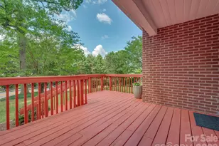 917 W Blue Ridge Rd, East Flat Rock, NC 28726 - Photo 4