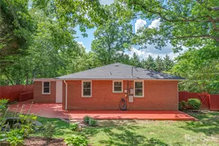 917 W Blue Ridge Rd, East Flat Rock, NC 28726 - Photo 26