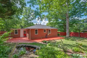 917 W Blue Ridge Rd, East Flat Rock, NC 28726 - Photo 30