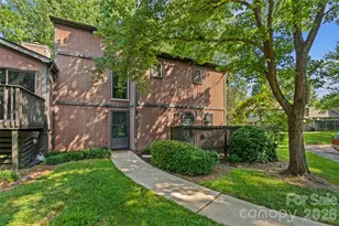 6100 Honeysuckle Ln, Charlotte, NC 28212 - Photo 1