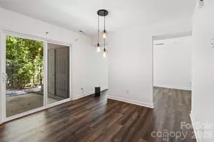 6100 Honeysuckle Ln, Charlotte, NC 28212 - Photo 8
