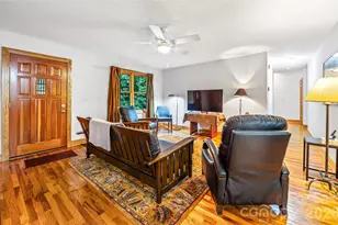 464 Governors View Rd, Asheville, NC 28805 - Photo 2