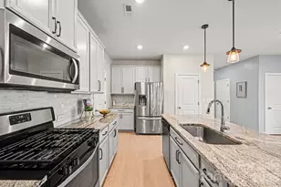 6702 Good News Dr, Charlotte, NC 28215 - Photo 4
