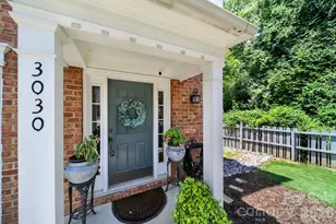 3030 Castleberry Ct, Charlotte, NC 28209 - Photo 2