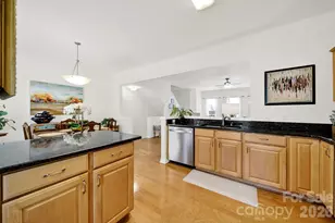 3030 Castleberry Ct, Charlotte, NC 28209 - Photo 12