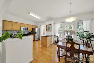 3030 Castleberry Ct, Charlotte, NC 28209 - Photo 8