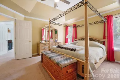 11932 Fox Glen Road, Charlotte, NC 28269 - Photo 20