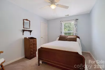 11932 Fox Glen Road, Charlotte, NC 28269 - Photo 16