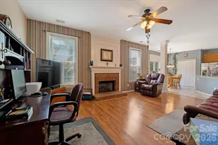 11932 Fox Glen Rd, Charlotte, NC 28269 - Photo 12