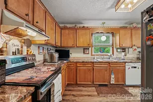 1446 32nd St Ct NE, Conover, NC 28613 - Photo 10