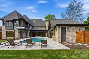 154 N Canterbury Rd, Charlotte, NC 28211 - Photo 4