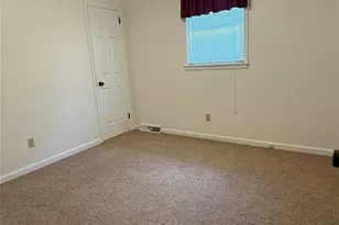3858 Dover St, Claremont, NC 28610 - Photo 10