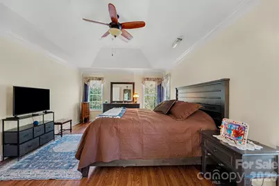 4858 Elmhurst Drive NE, Hickory, NC 28601 - Photo 12