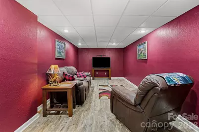 4858 Elmhurst Drive NE, Hickory, NC 28601 - Photo 22