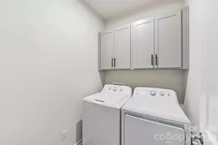 5858 Strathmore Ct, Charlotte, NC 28215 - Photo 24