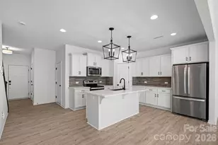 11908 Basking Dr, Charlotte, NC 28214 - Photo 2