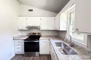 6912 Fieldlark Ln, Charlotte, NC 28227 - Photo 2