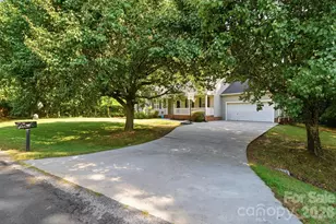 1001 Highland Woods Dr, Kannapolis, NC 28083 - Photo 2